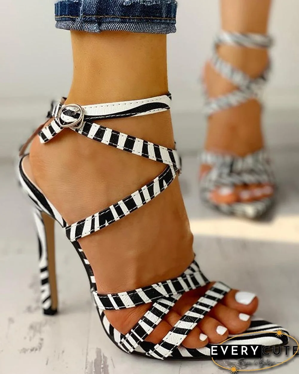 Multi-Strap Crisscross Thin Heeled Sandals