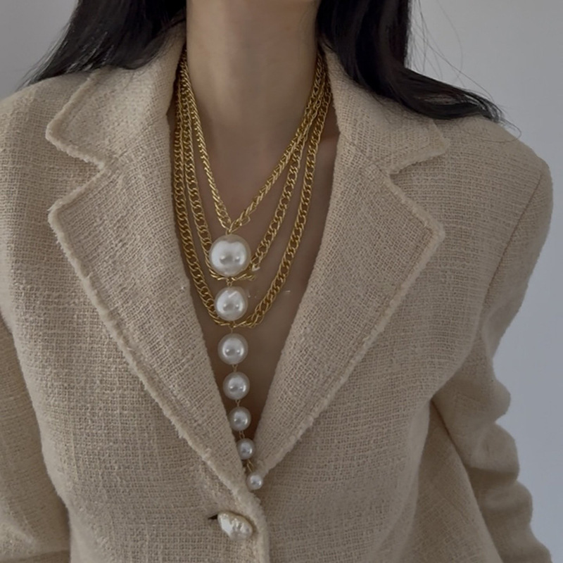 European and American style multi-layered pearl necklace unique and fashionable design niche clavicle chain light luxury hair accessory
