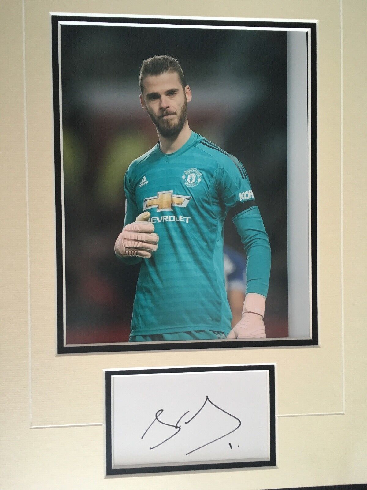 DAVID DEGEA - MANCHESTER UNITED FOOTBALLER - SUPERB SIGNED Photo Poster painting DISPLAY