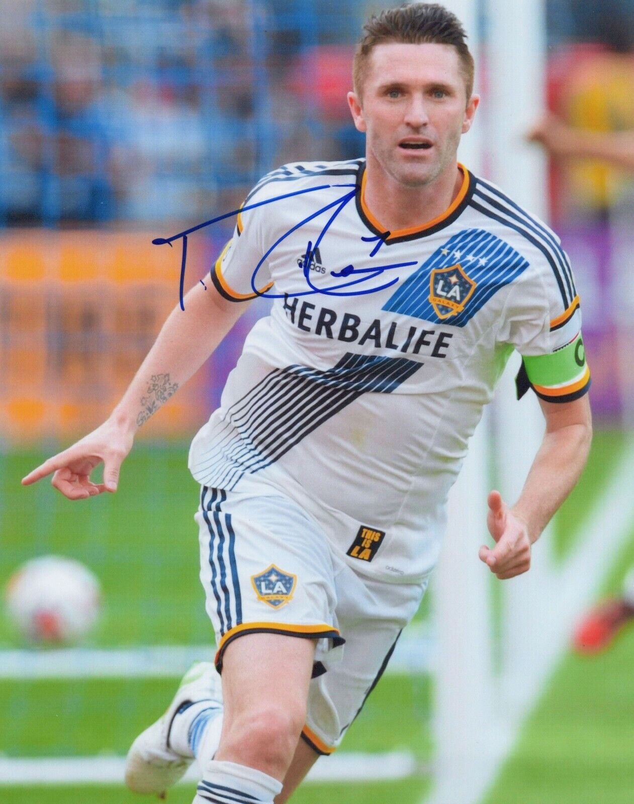 Robbie Keane Signed 8x10 LA Galaxy Soccer Player Authentic Autographed Photo Poster painting