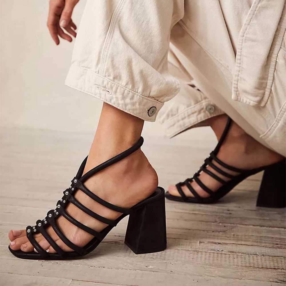Chic Square-Toe Studded T-Strap Chunky Heel Black Sandals for Women Nicepairs