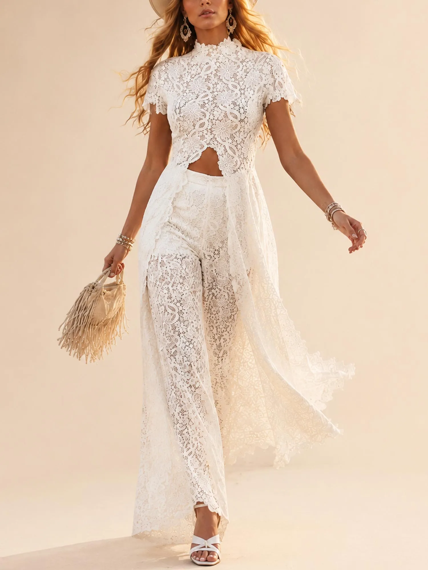 Perfect for Country Music Festivals &mdash; Black Sheer Floral Lace High-Neck Cutout Two-Piece Set（Does not include lining.）