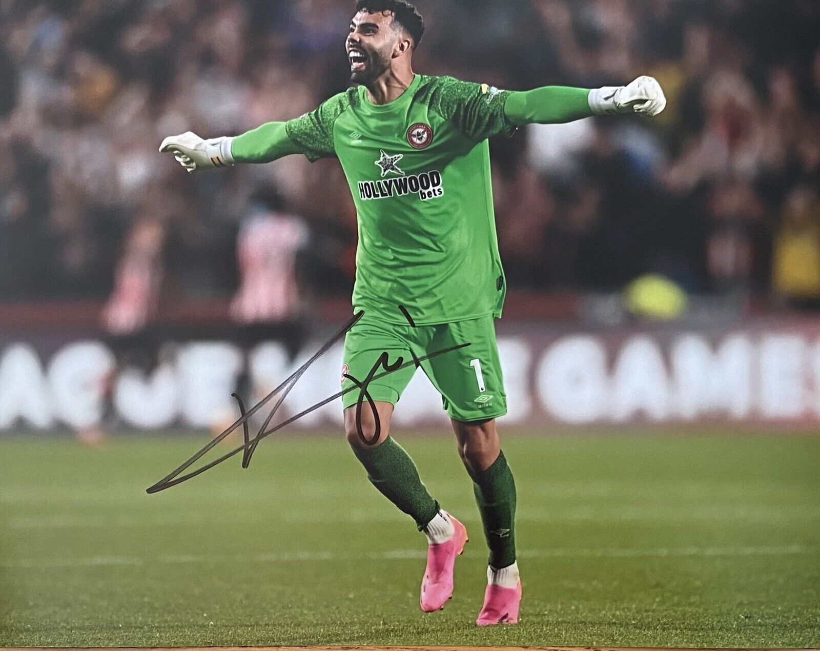 David Raya Genuine Hand Signed 10x8 Brentford Photo Poster painting 2