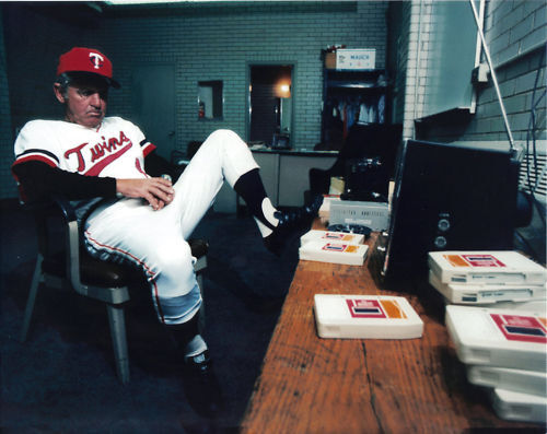 GENE MAUCH MINNESOTA TWINS VINTAGE ACTION 8x10