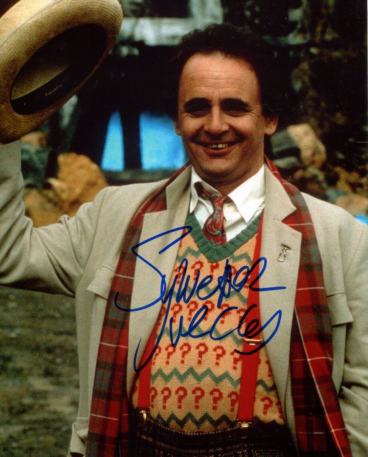 Actor Sylvester McCoy signed 8x10 DOCTOR WHO Photo Poster painting - UACC DEALER