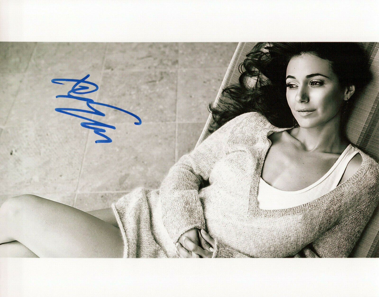 Emmanuelle Chriqui glamour shot autographed Photo Poster painting signed 8x10 #28