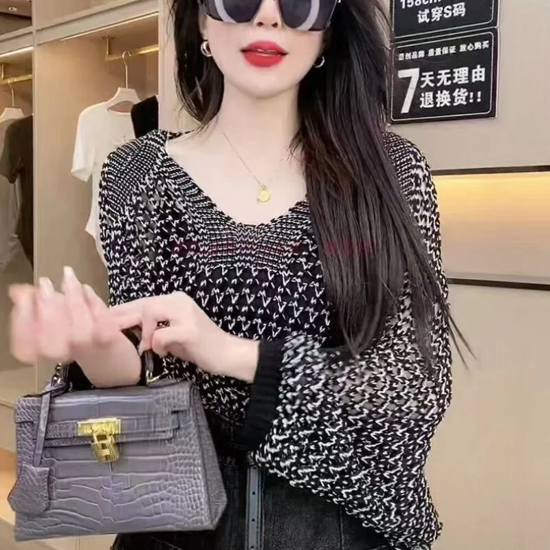 Ladies Fashion Mesh Hollowed Out See-through Pullover Sweater Tshirts Women Sexy Tops Female Girl Casual Knitted T-shirt Vy1610