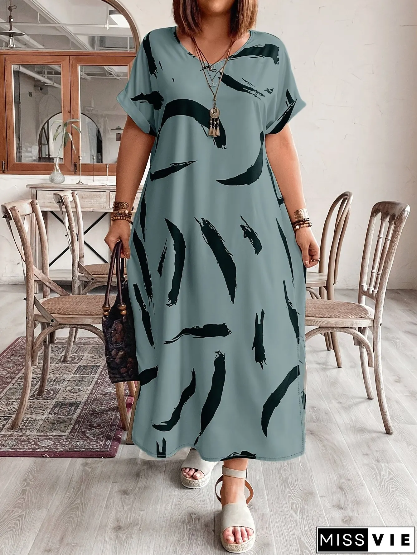 Plus Size Women short-sleeved printed slit dress