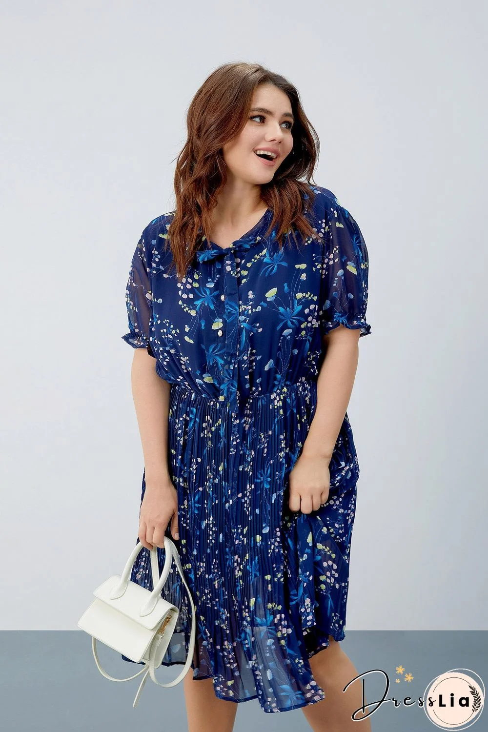 Navy Floral-print Tie-neck Pleated Dress P13531