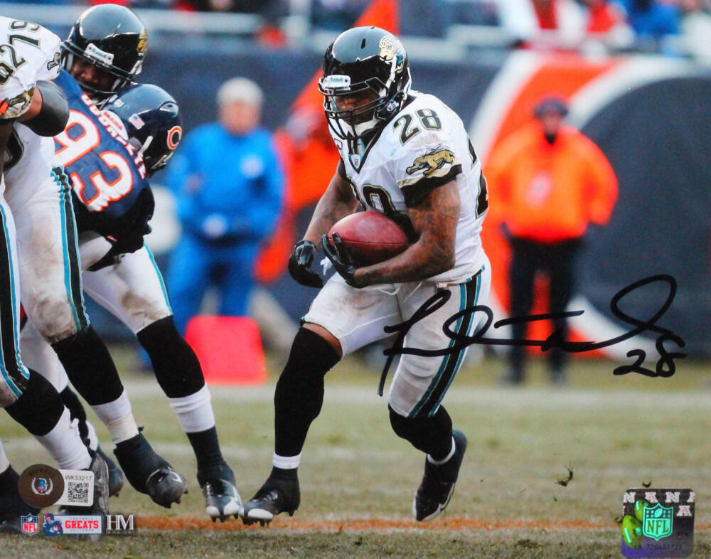 Fred Taylor Autographed Jacksonville Jaguars Defense 8x10 HM Photo Poster painting-Beckett W*Blk