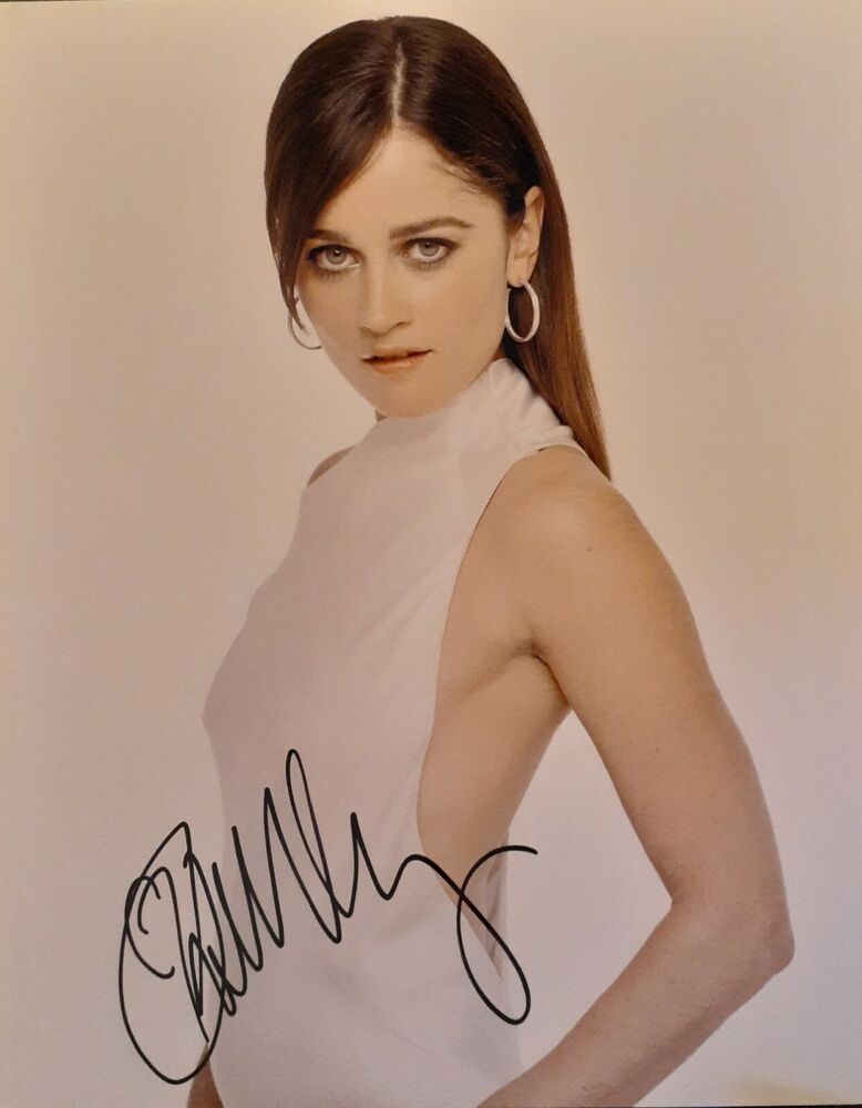 Robin Tunney signed 8x10