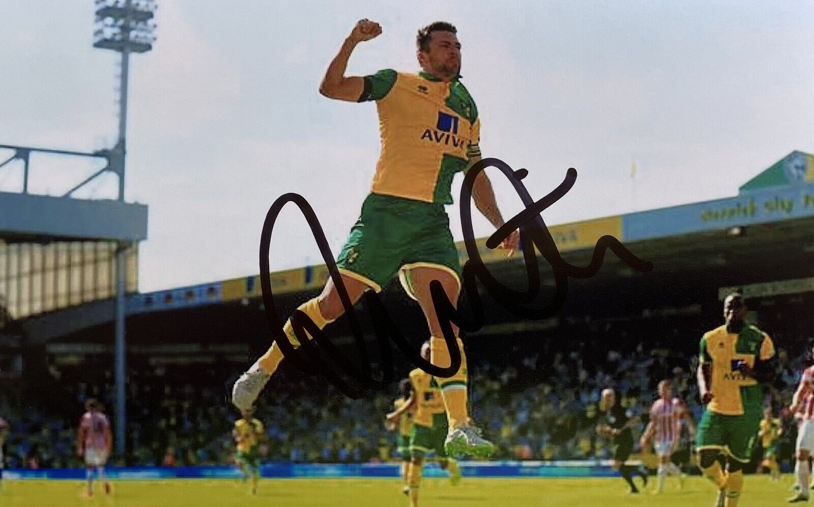 Russell Martin Genuine Hand Signed Norwich City 6X4 Photo Poster painting