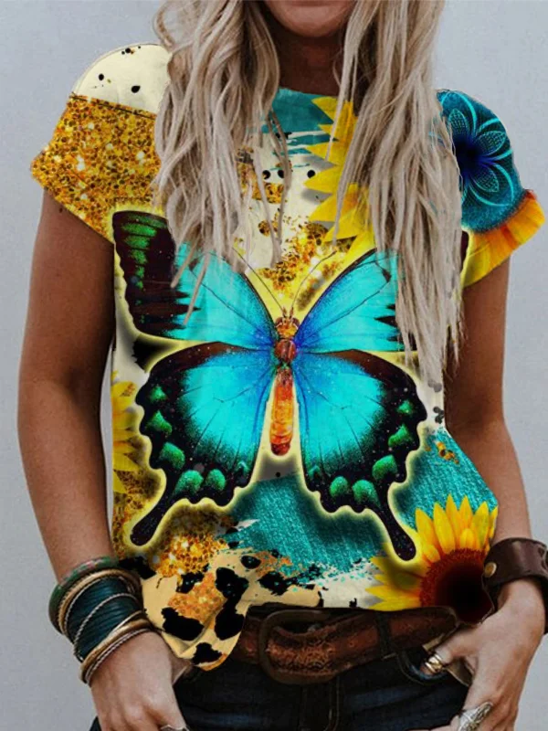 Retro Leopard Butterfly Art Round Neck T Shirt