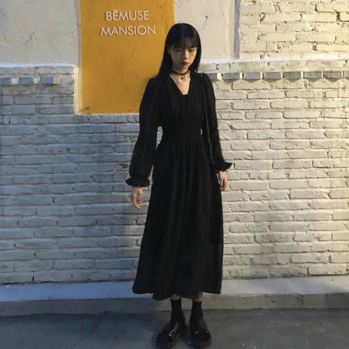 Elegant Black V-neck Puff Sleeve Dress