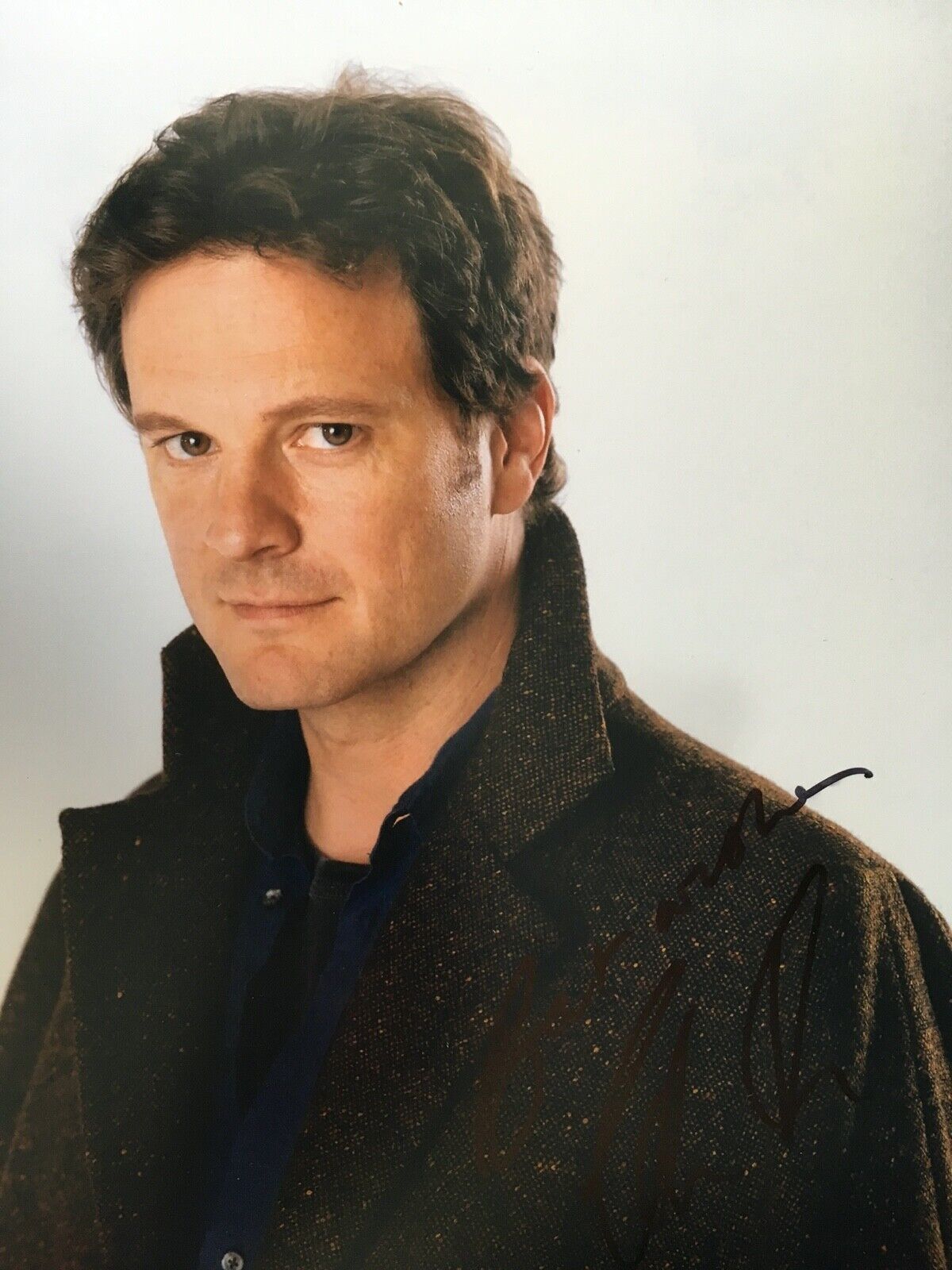 COLIN FIRTH - GREAT BRITISH ACTOR - EXCELLENT SIGNED COLOUR Photo Poster painting