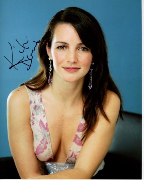 KRISTIN DAVIS Signed Autographed Photo Poster painting