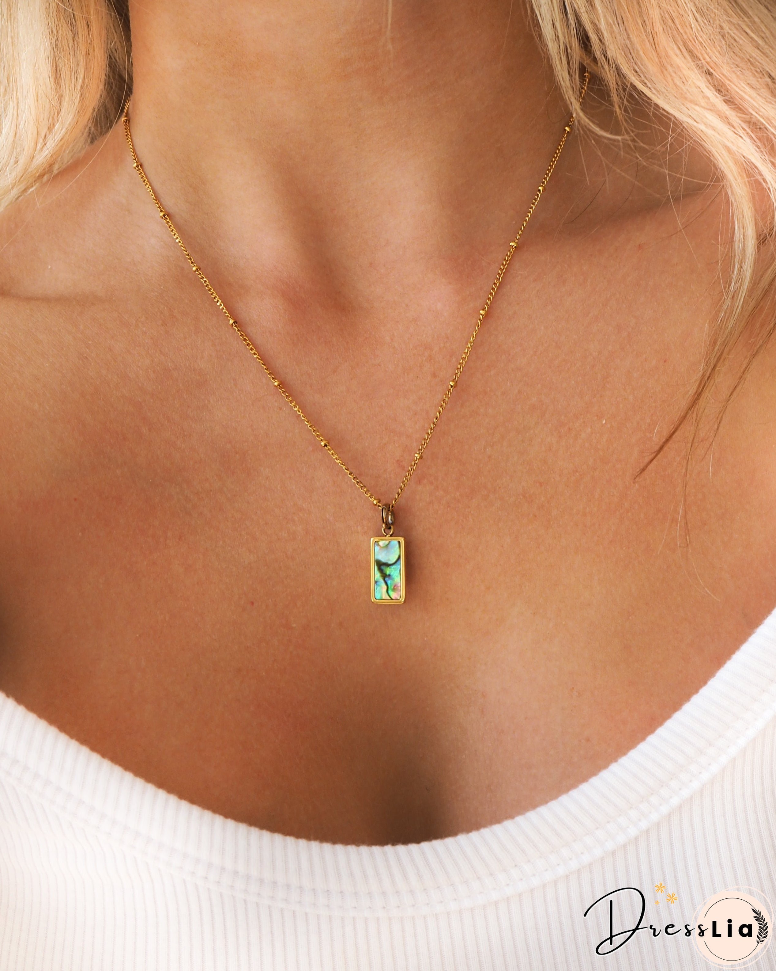 Camilia Necklace