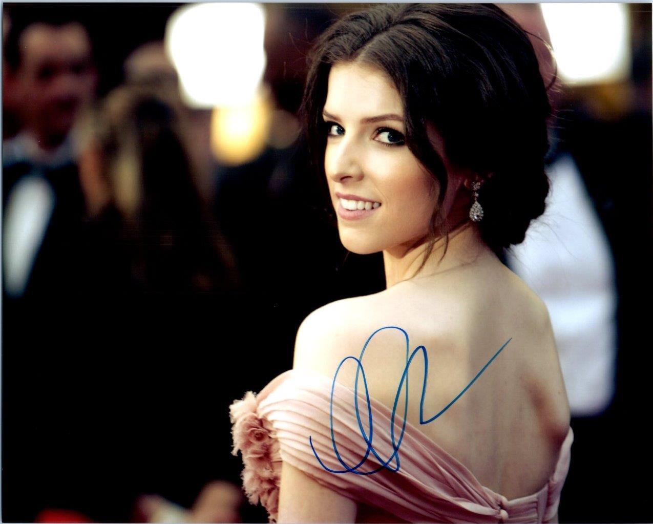 Anna Kendrick 8x10 signed Photo Poster painting autographed Picture + COA