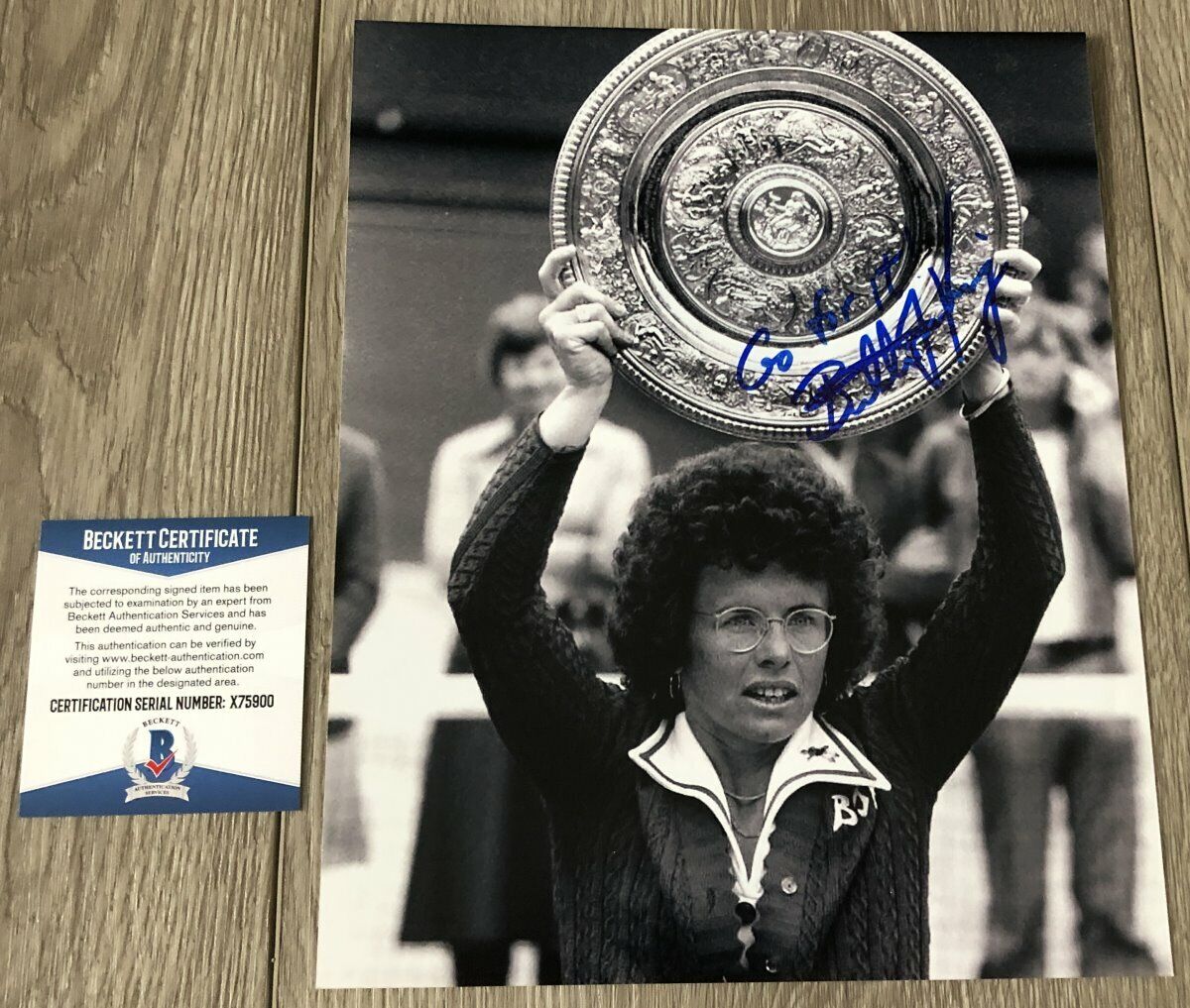 BILLIE JEAN KING SIGNED AUTOGRAPH WIMBLEDON 8x10 Photo Poster painting w/PROOF & BECKETT BAS COA