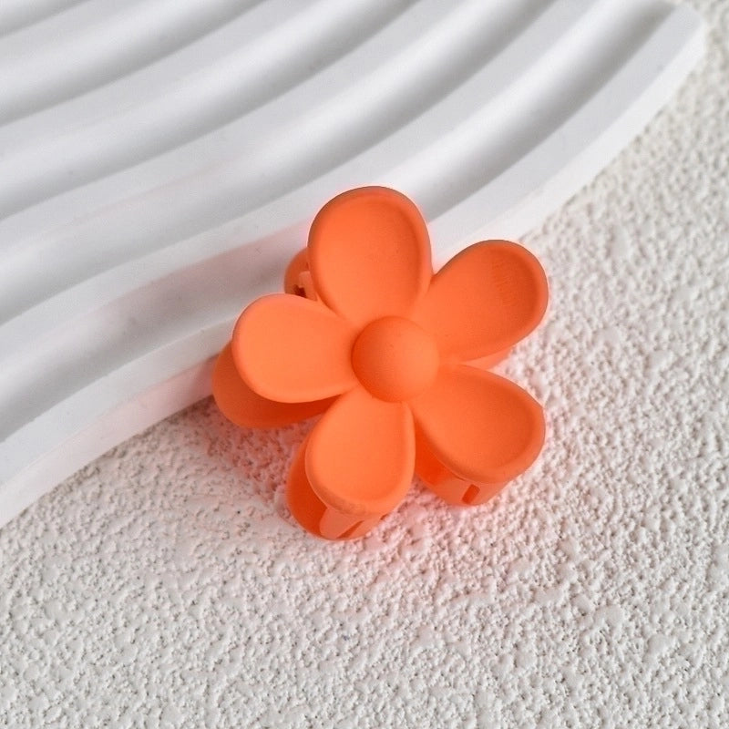 Women’s Sweet Flower Plastic Stoving Varnish Hair Claws