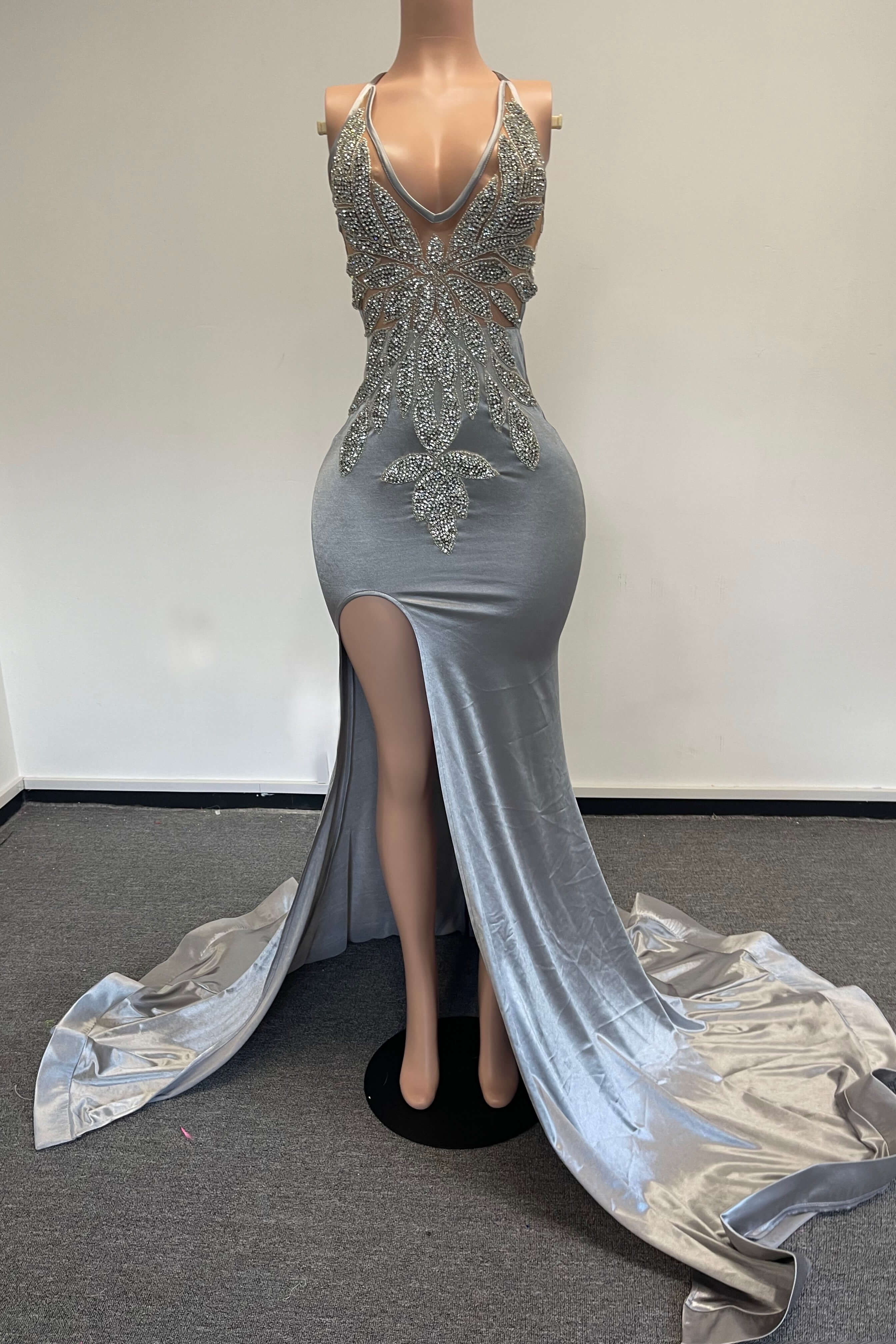 Stunning Silver V-Neck Mermaid Prom Dress Split Long With Beads - lulusllly