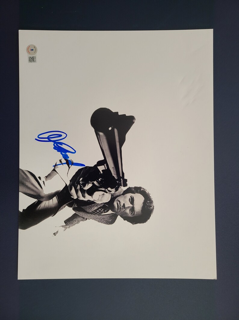 Clint Eastwood signed 11x14 Dirty Harry Photo Poster painting Beckett BAS LOA