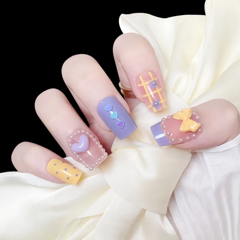 24PCS False Nails with Glue Lovely Fresh Personality Stick on Nails Retro Elegant Graffiti Press on Nails Art DIY Manicure Tool-Nail Inspo