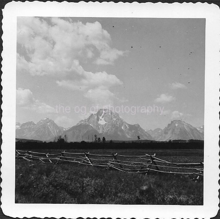 Vintage FOUND Photo Poster paintingGRAPH bw AMERICAN WEST Original Snapshot JD 110 4 C