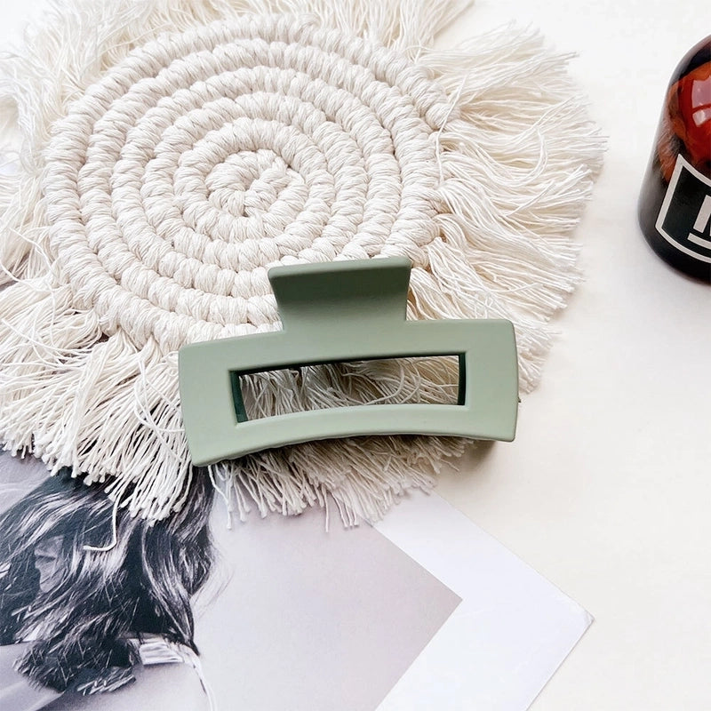 Women’s IG Style Solid Color Plastic Hair Claws