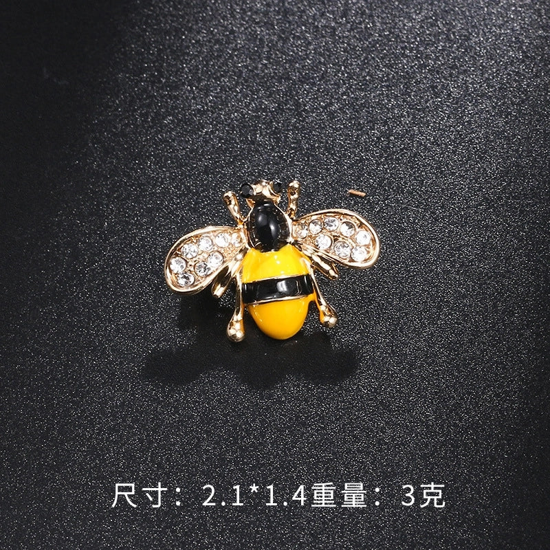 Novelty Pin Triangle Star Bow Knot Alloy Inlay Artificial Pearls Rhinestones Women’S Brooches