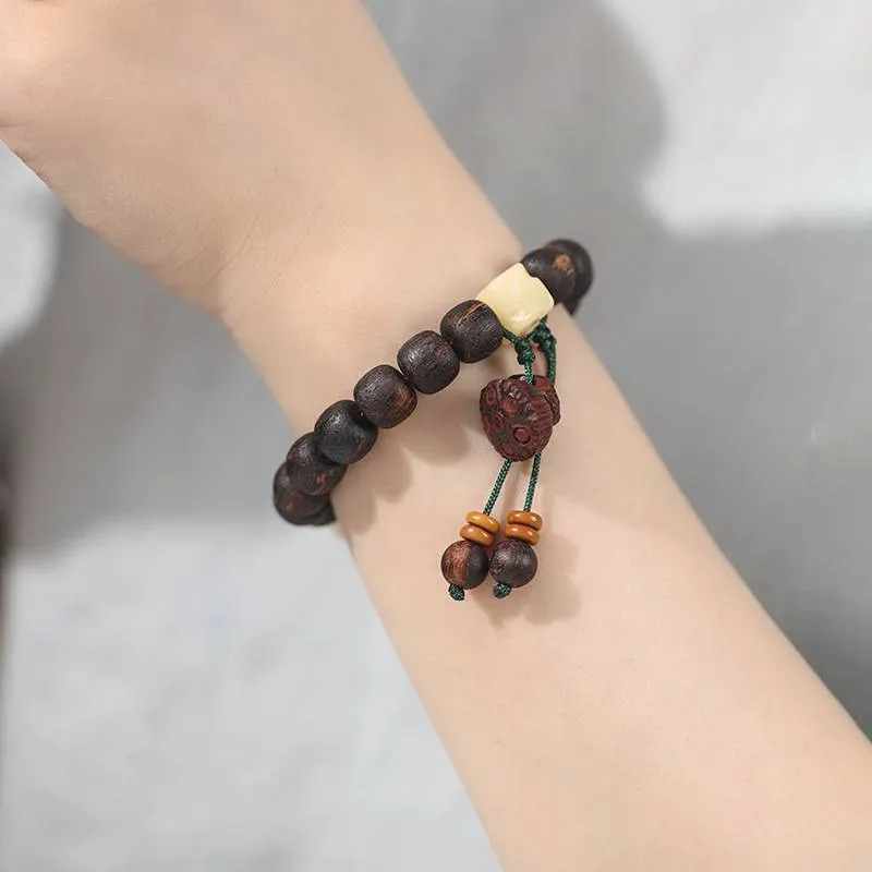 Small Leaf Jiangzhenxiang wooden Tassel Lotus Bracelet