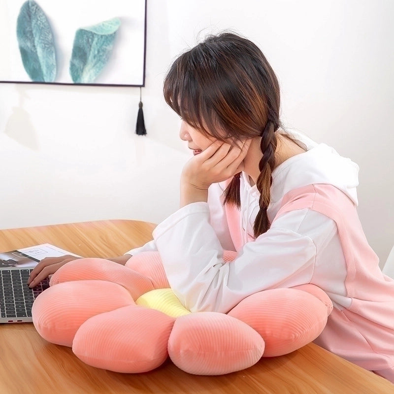 Cross-border Same Style Little Daisy Flower Cushion Flower Plush Pillow Seat Cushion Plush Afternoon Nap Pillow Backrest Cushion