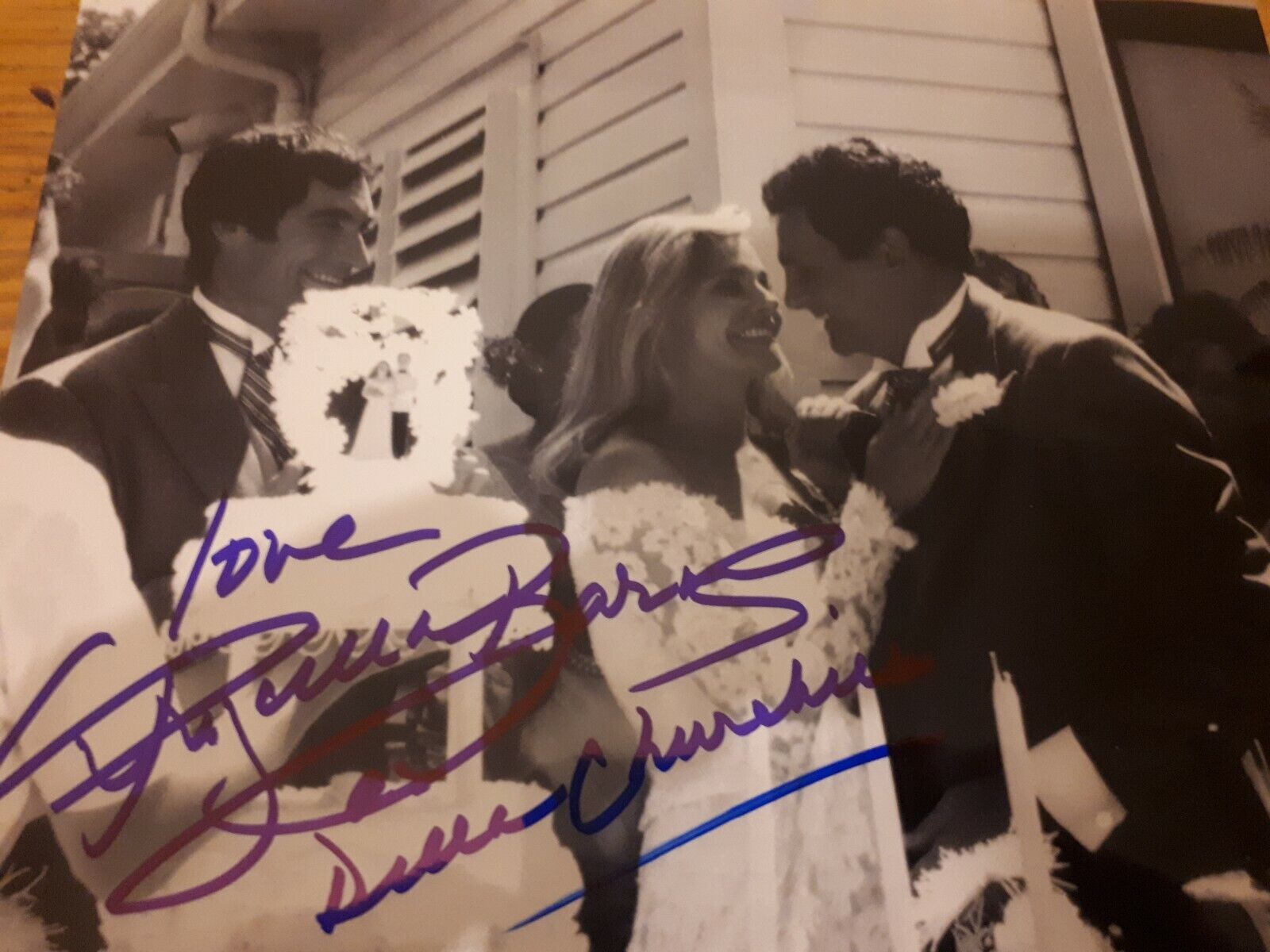 PRISCILLA BARNES SIGNED 8 x 10 B x W AS DELLA 1989 BOND FILM LICENCE TO KILL