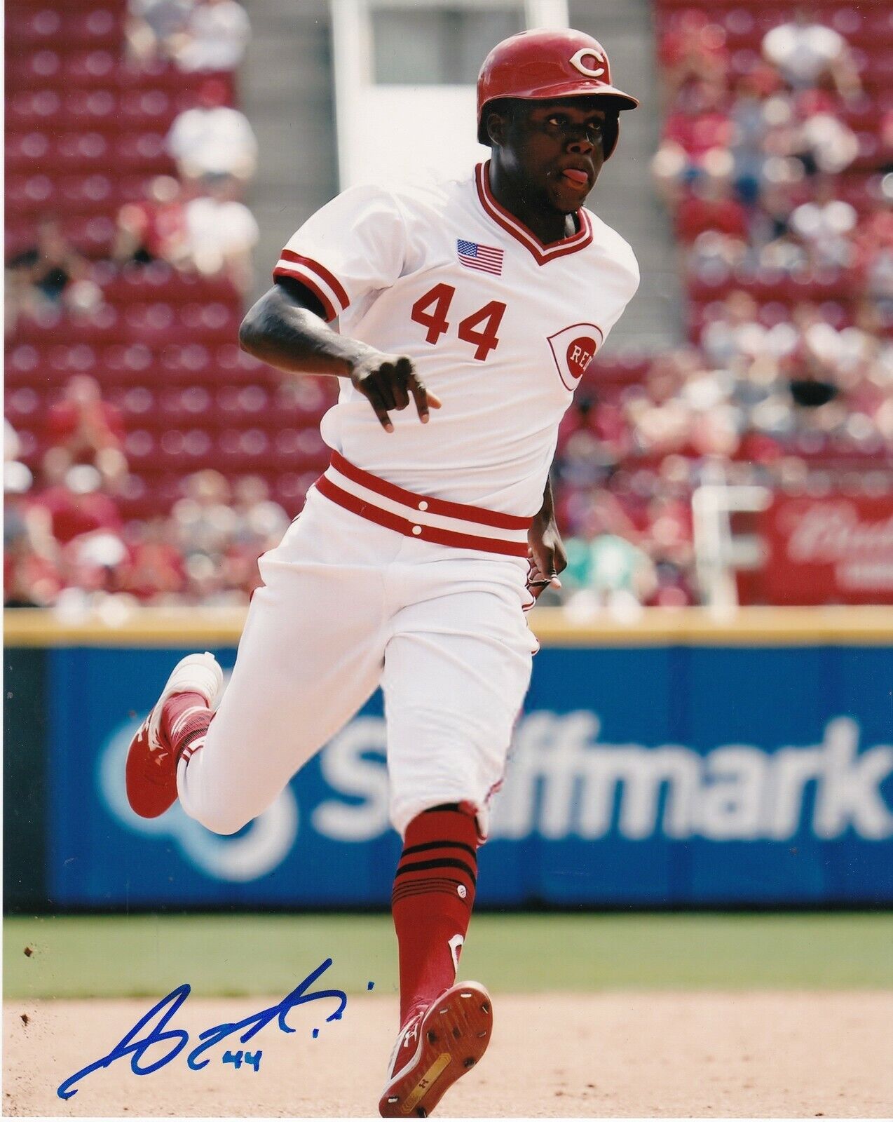 ARISTIDES AQUINO CINCINNATI REDS ACTION SIGNED 8x10