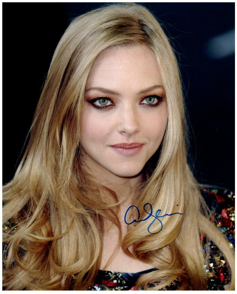 Amanda Seyfried autographed 8x10 signed Photo Poster painting Picture Pic and COA