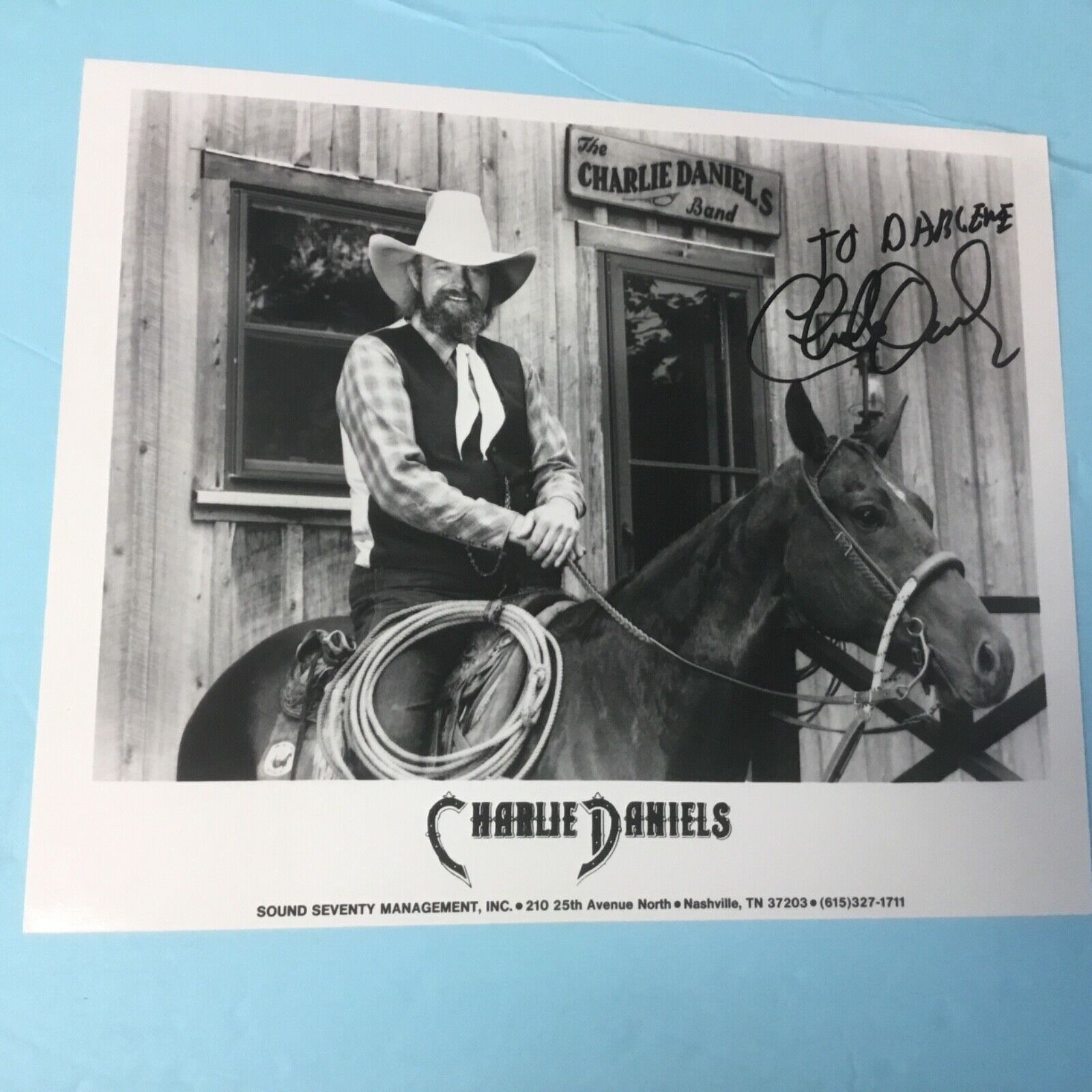 OUTSTANDING CHARLIE DANIELS AUTOGRAPHED 8” x 10”Photo Poster painting PC 873