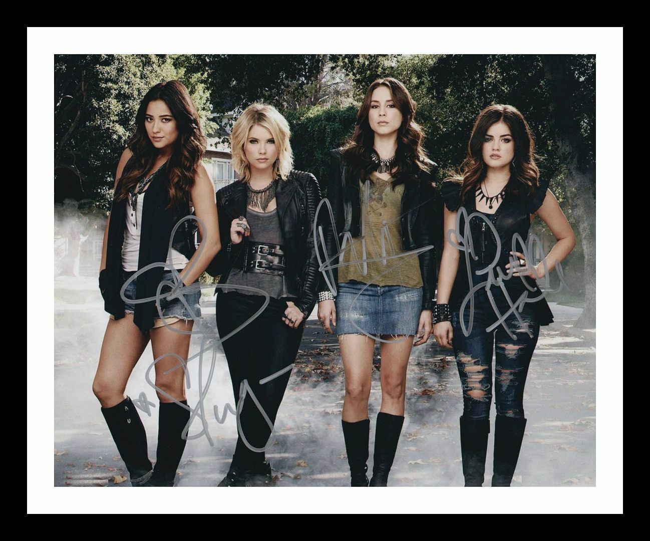 Pretty Little Liars Autograph Signed & Framed Photo Poster painting