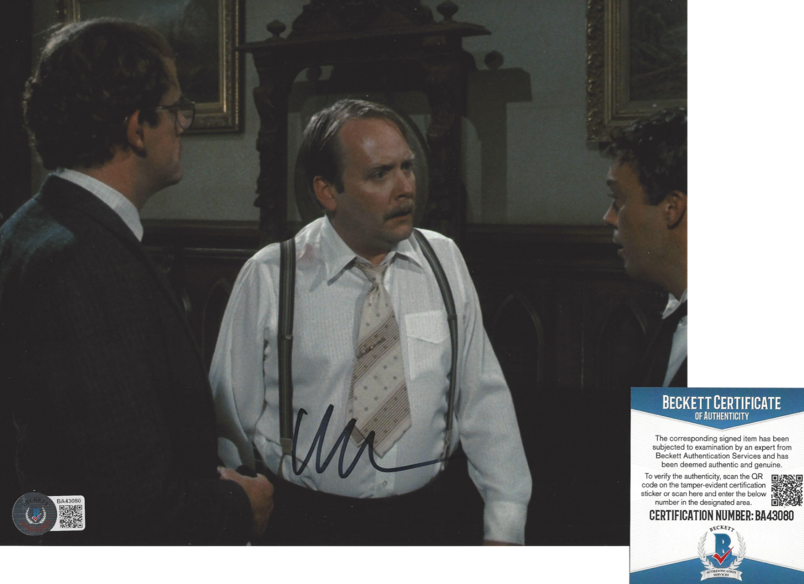 MARTIN MULL SIGNED 'CLUE' COLONEL MUSTARD 8x10 MOVIE Photo Poster painting ACTOR BECKETT COA BAS