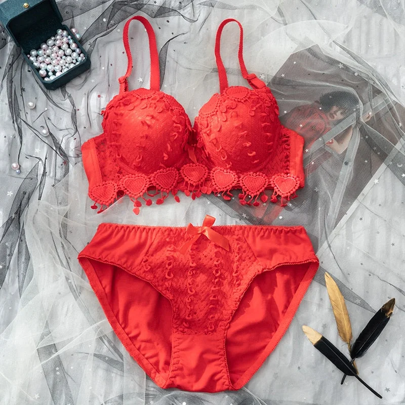 Sexy Lingerie Lace Padded Bra 3 Breasted Push Up Women Underwire Adjusted-straps Love Heart Dot Comfortable Underwear Sets