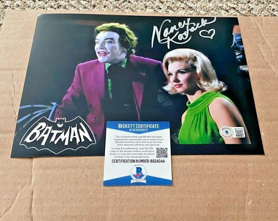 NANCY KOVACK SIGNED BATMAN 8X10 Photo Poster painting BECKETT CERTIFIED BAS #2