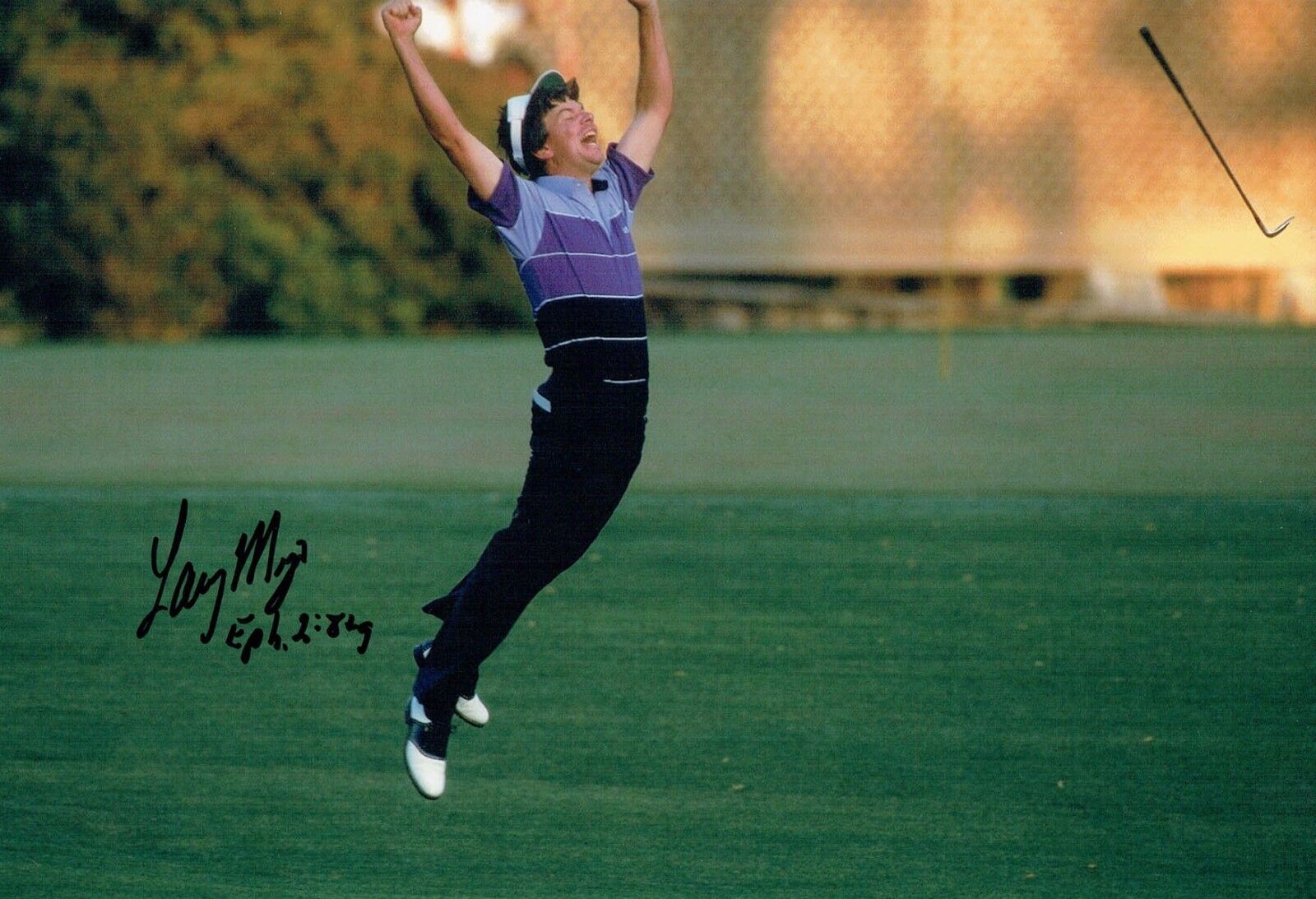 Larry MIZE SIGNED Autograph 12x8 Photo Poster painting AFTAL COA Golf The Masters WINNER Augusta