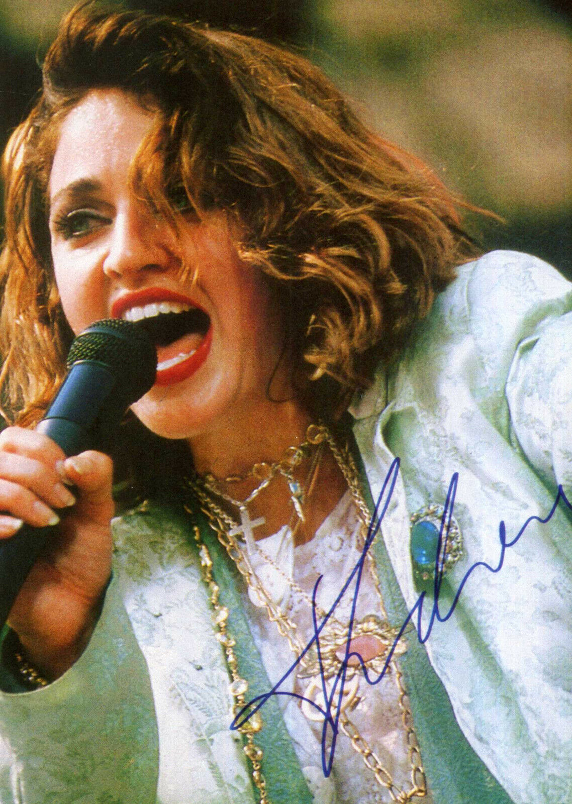 MADONNA Signed 'Chains' Photo Poster paintinggraph - Singer / Vocalist - preprint