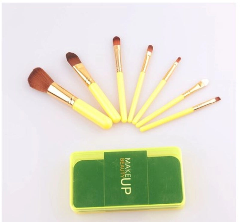 Corrugated Nylon Wool Plastic Handgrip Makeup Brushes 1 Set