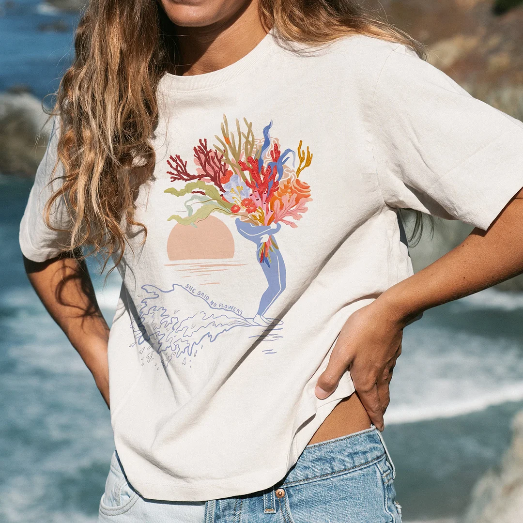  Artistic Floral Graphic T-Shirt for Women - Perfect for Summer Outings