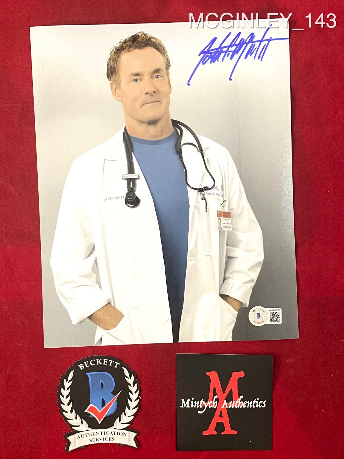 JOHN MCGINLEY AUTOGRAPHED SIGNED 8x10 Photo Poster painting! SCRUBS! DR PERRY COX BECKETT COA!