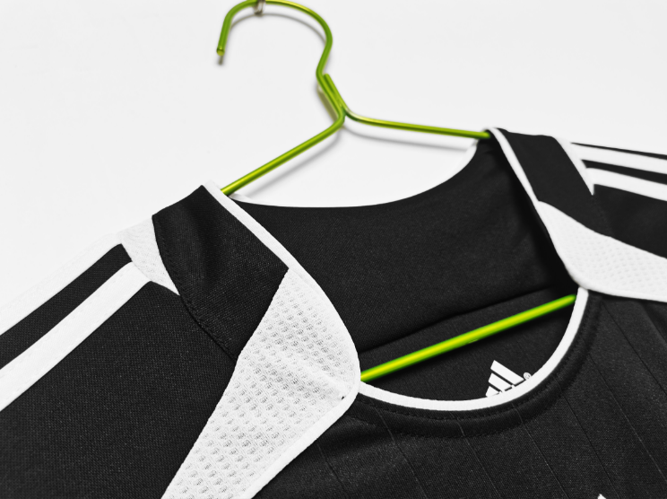 Retro 2006-07 Real Madrid Third Away Football Shirt