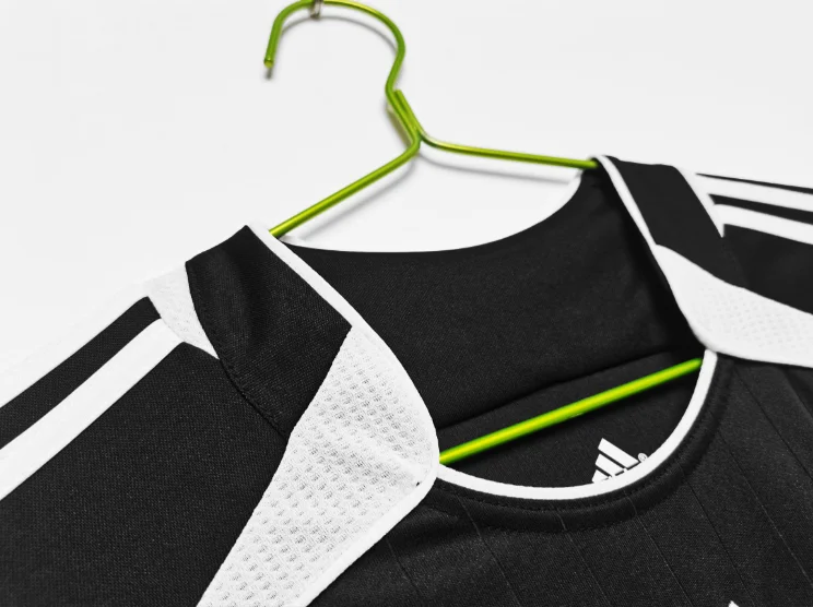 Retro 2006-07 Real Madrid Third Away Football Shirt