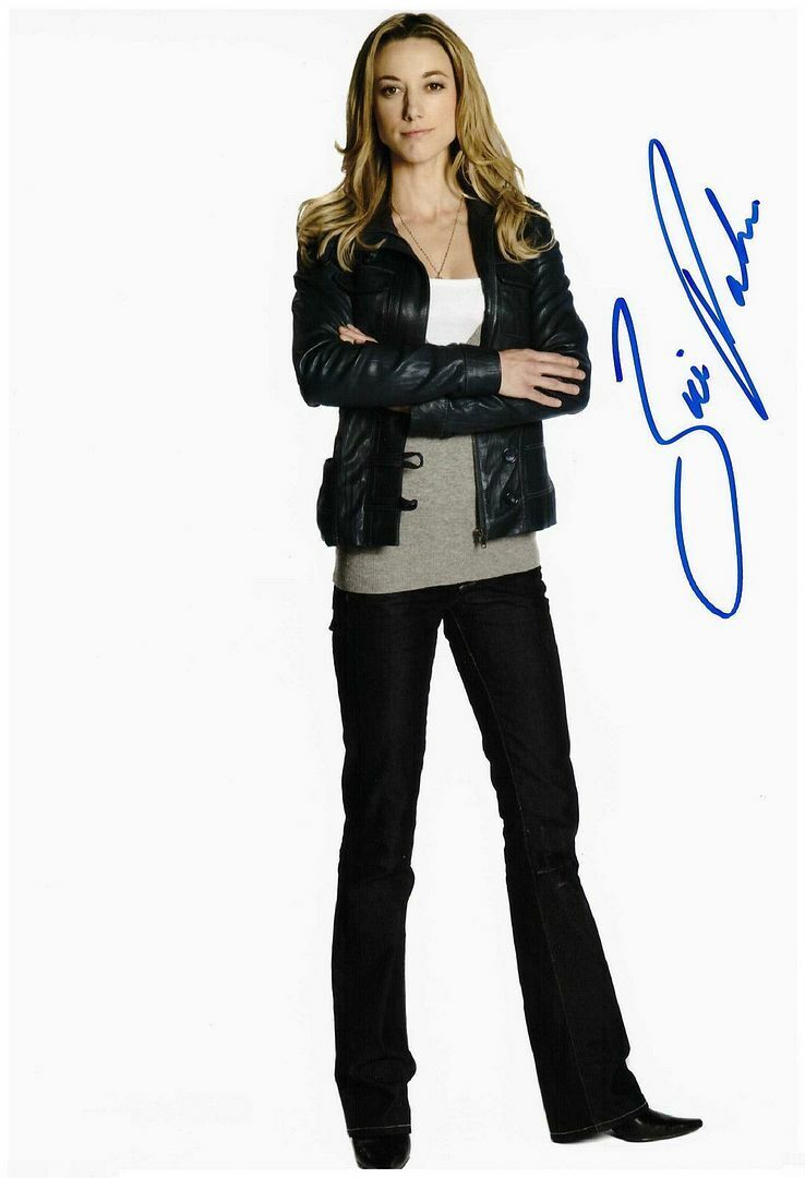 Zoie Palmer Autograph Signed Photo Poster painting Print