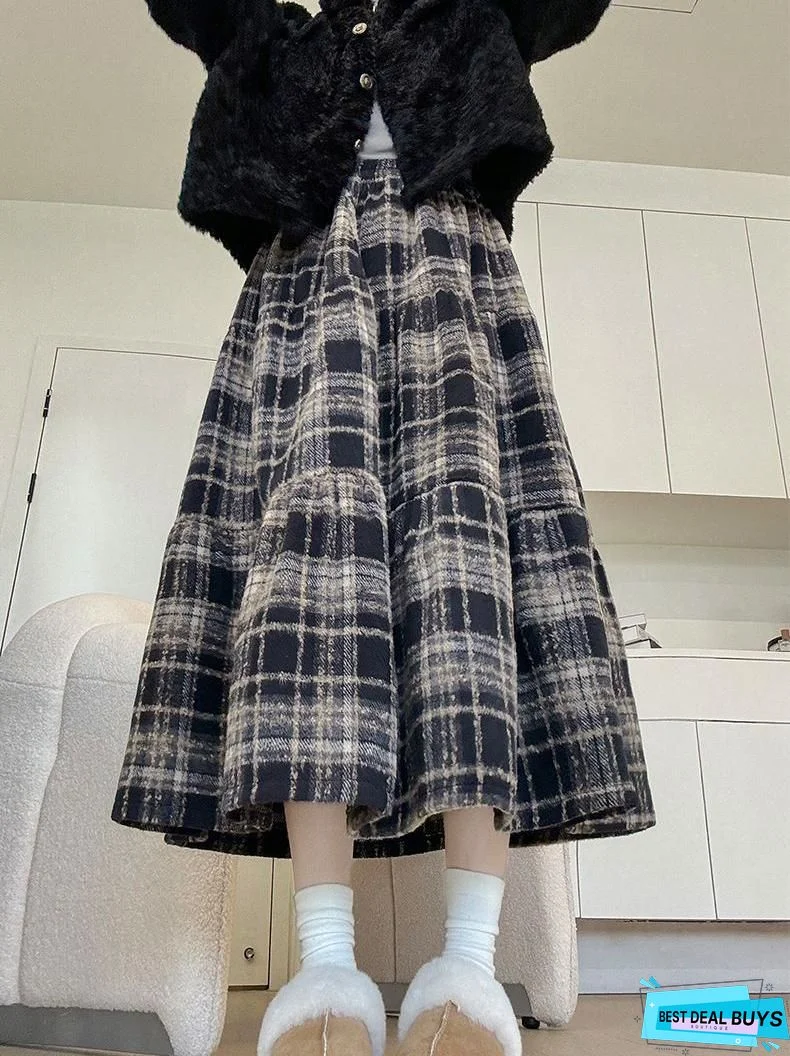 Checkered/Plaid Vintage Floral-Print Skirt