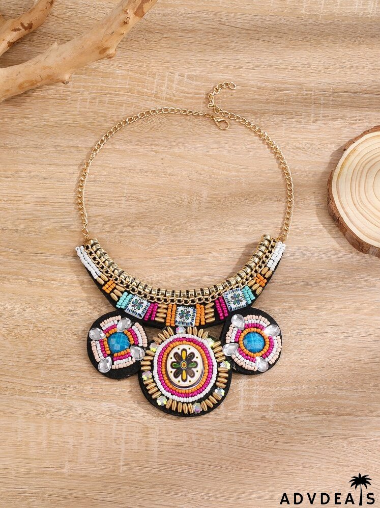 Bead Detail Round Pendant Necklace